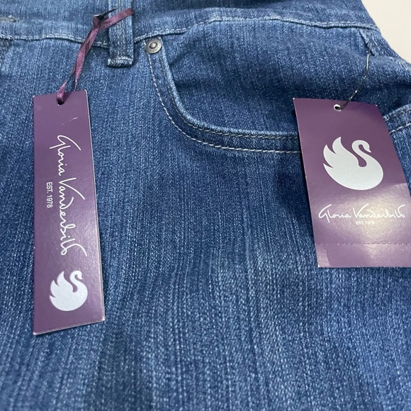 Gloria Vanderbilt Jeans Size 14. Classic Fit, Tapered Leg, Mid-Rise. NWT! - Picture 4 of 9